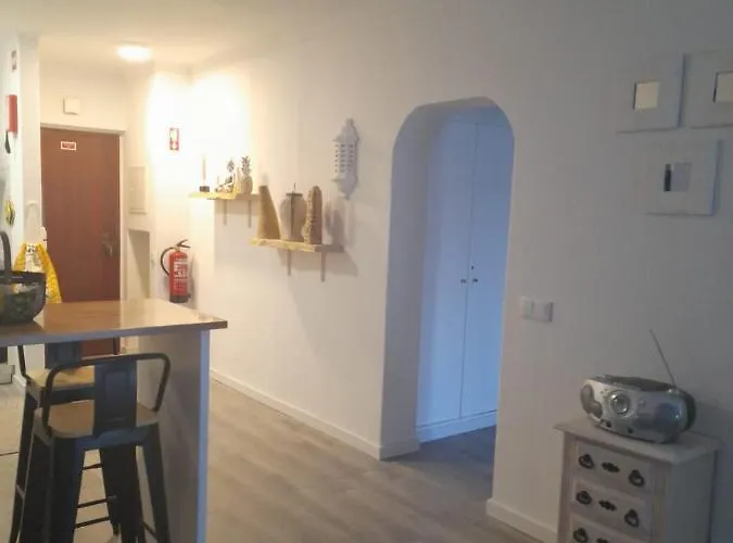 Travel, 100m From Apartment